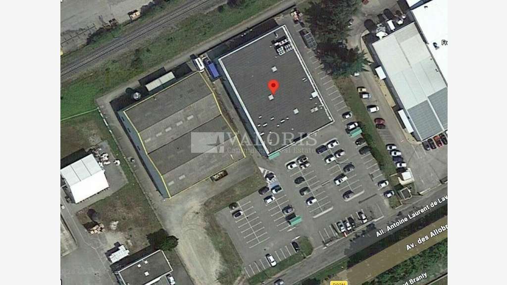 Vente local 1461m² sur avenue stratégique Romans  