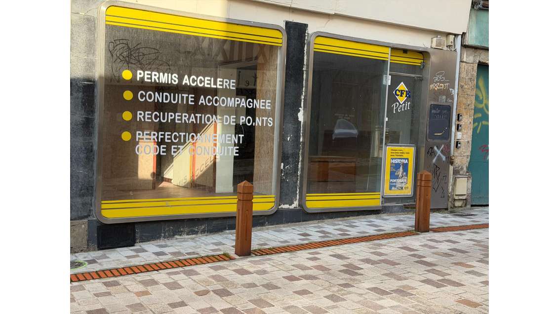 A vendre local 60m² rue piétonne Rouen Rive Droite