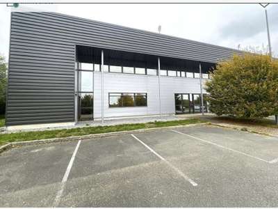 Local d'activité neuf d'une superficie de 630m² b