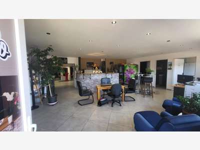 À VENDRE - Ensemble de bureaux et entrepôt à l'
