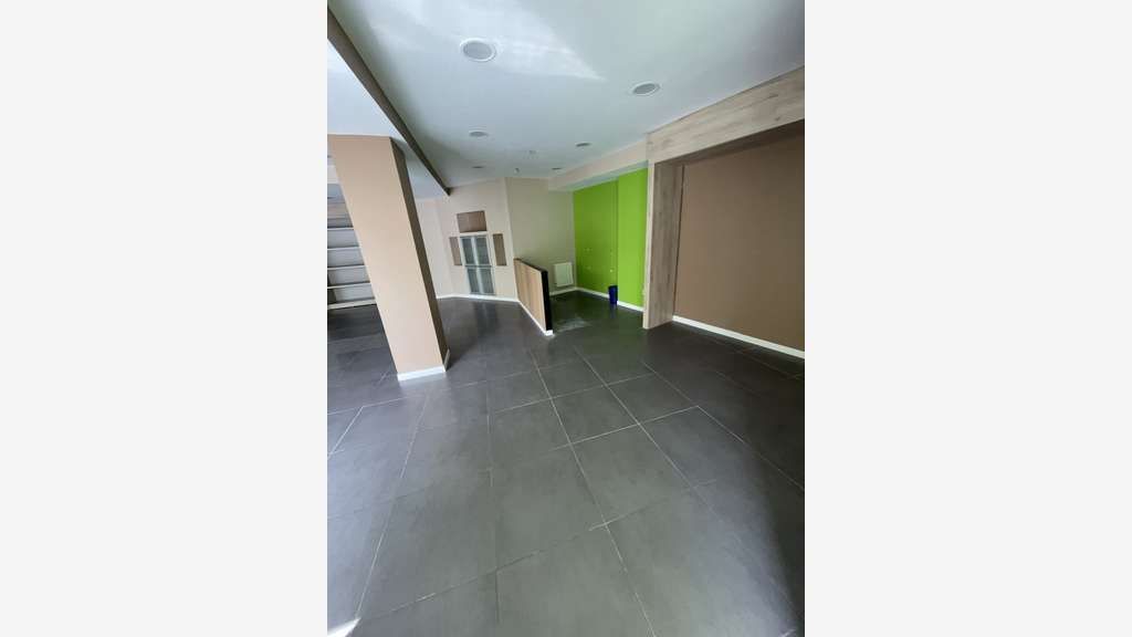 A vendre murs commerciaux 148m² à Rueil-Malmaison