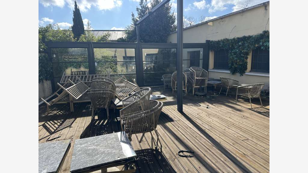 A vendre murs bar restaurant avec logement 92