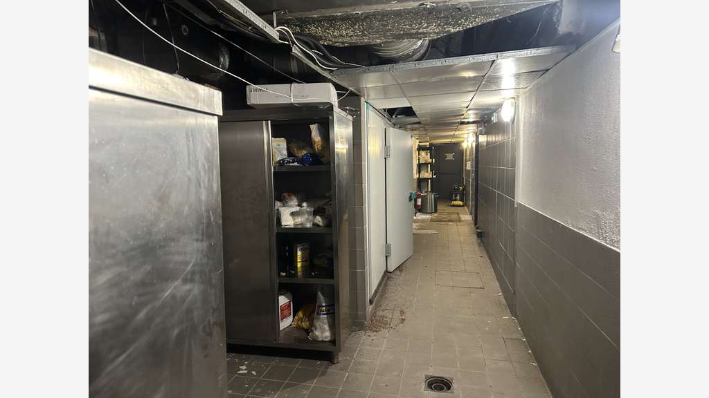 A vendre murs bar restaurant avec logement 92