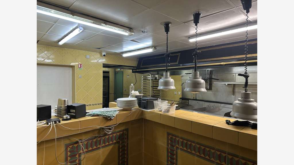 A vendre murs bar restaurant avec logement 92