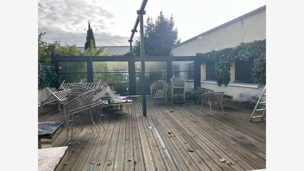 A vendre murs bar restaurant avec logement 92