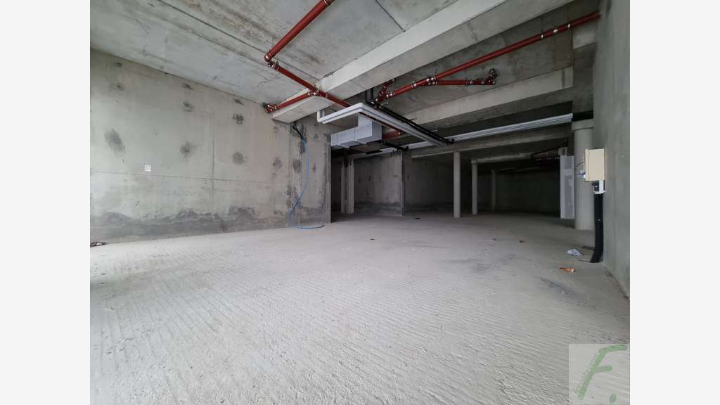 A vendre local commercial 417m² à Rumilly centre