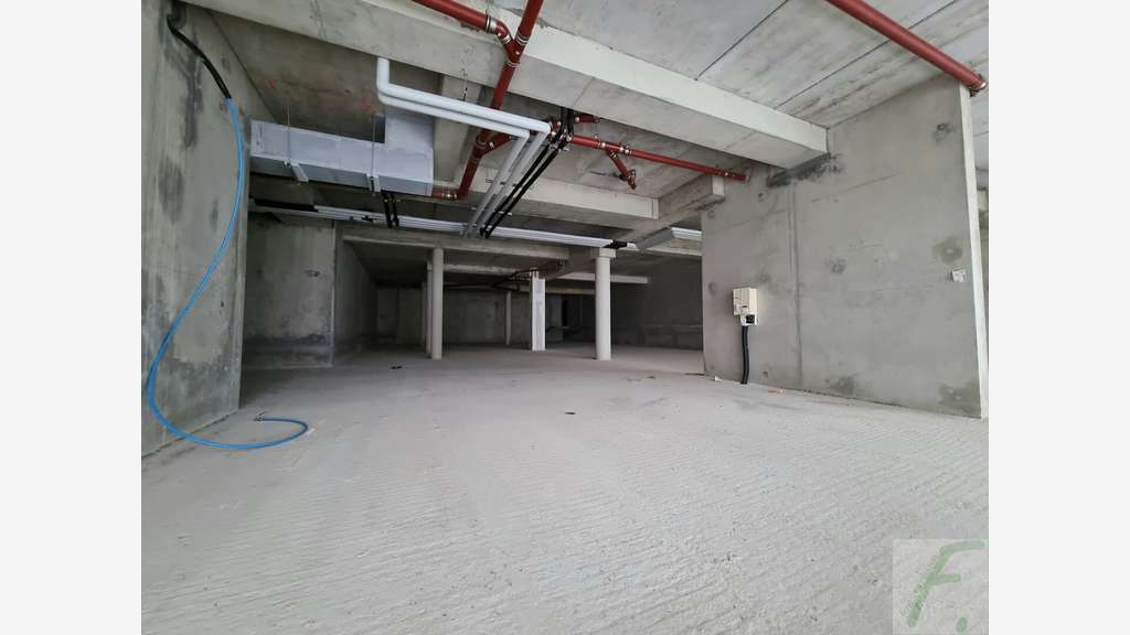 A vendre local commercial 417m² à Rumilly centre