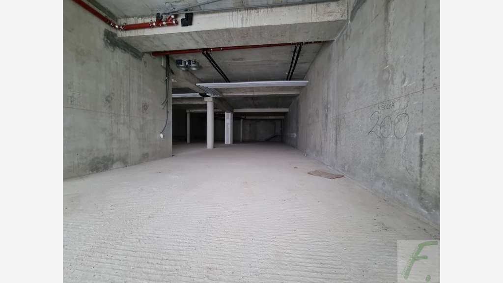 A vendre local commercial 417m² à Rumilly centre