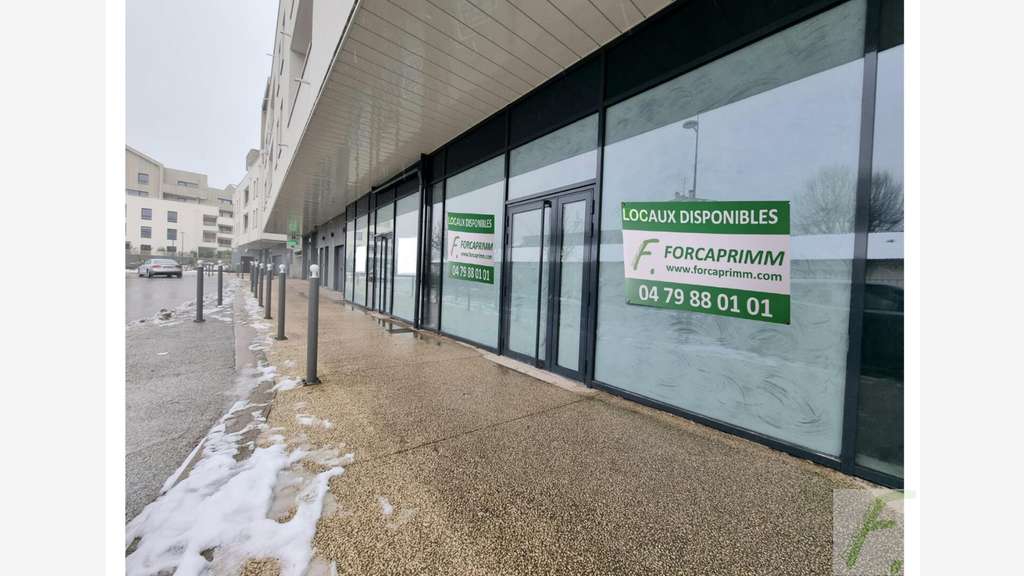 A vendre local commercial 417m² à Rumilly centre