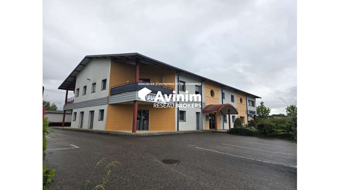 MURS COMMERCIAUX VENDUS LOUÉS – POUR INVESTISSEUR