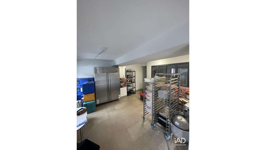 Murs commerciaux à Sain-Bel