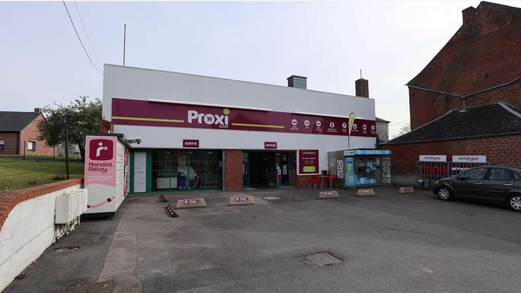 Local commercial de 580m² à vendre à Sains du Nord