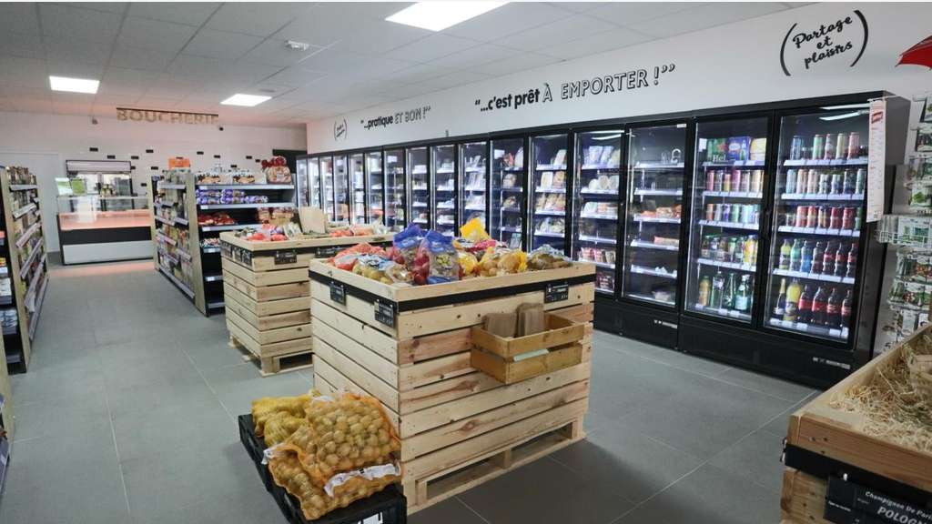Local commercial de 580m² à vendre à Sains du Nord