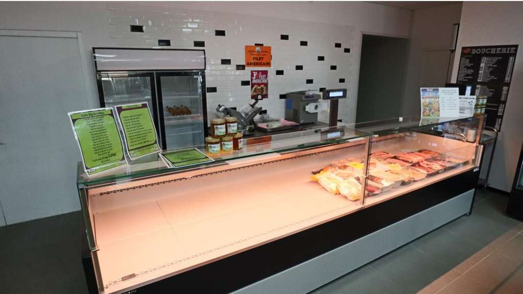 Local commercial de 580m² à vendre à Sains du Nord