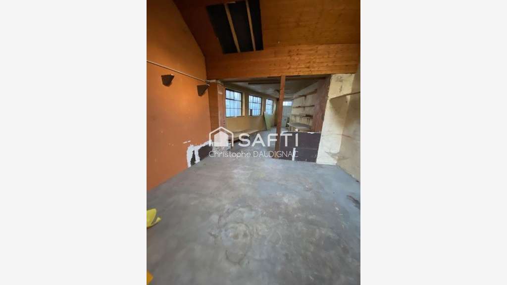 Local Commercial de 145m² au Centre de 