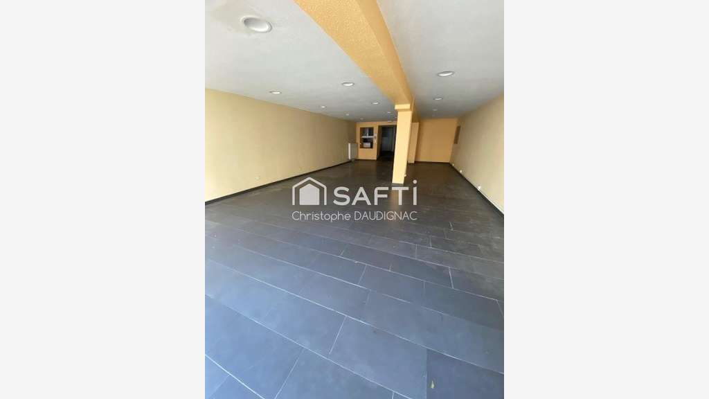 Local Commercial de 145m² au Centre de 
