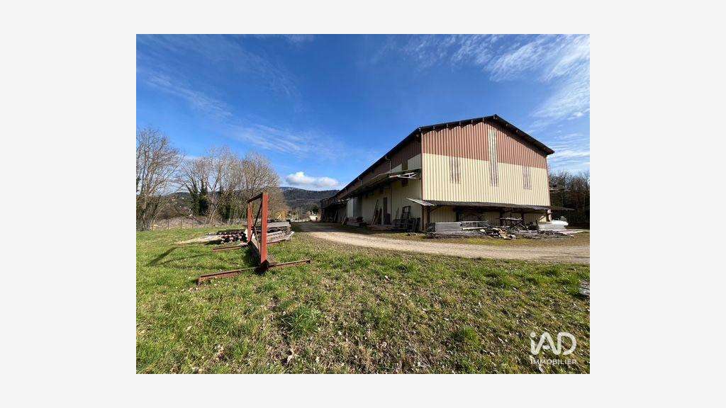 Vente local d'activité de 900m² à Saint-Béron