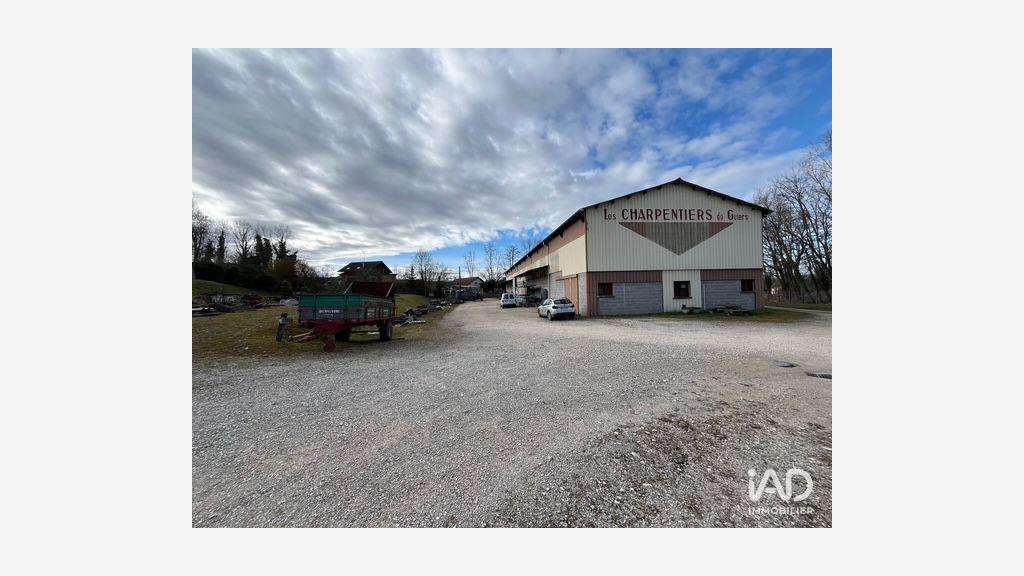 Vente local d'activité de 900m² à Saint-Béron