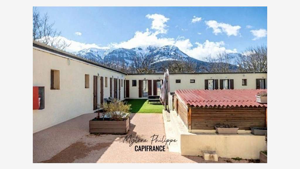 Local 586m² à vendre à St Bonnet en Champsaur