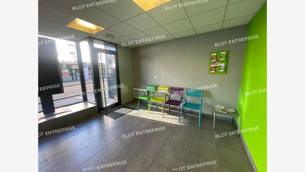 A vendre bureau commercial de 52m² à Saint-Brieuc