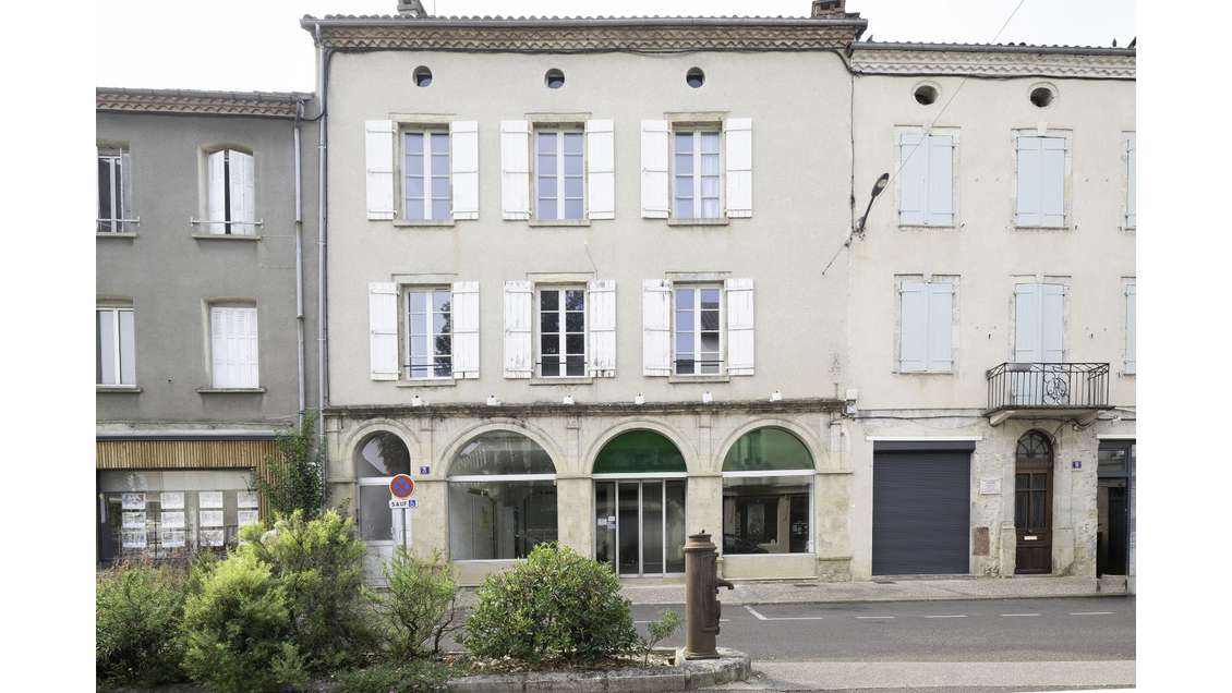 AV local 152m² baigné de lumière à Saint-Céré