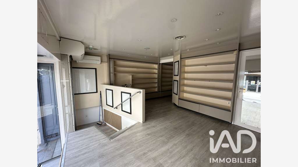 Vente local commercial libre de 79m² à Saint-Céré
