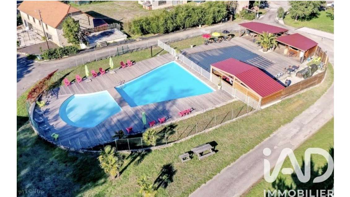 Domaine de locations de vacances à Saint-Chamarand