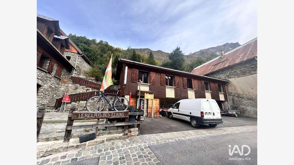 Murs commerciaux à Saint-Christophe-en-Oisans