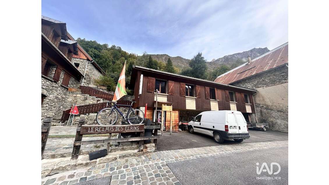 Murs commerciaux à Saint-Christophe-en-Oisans