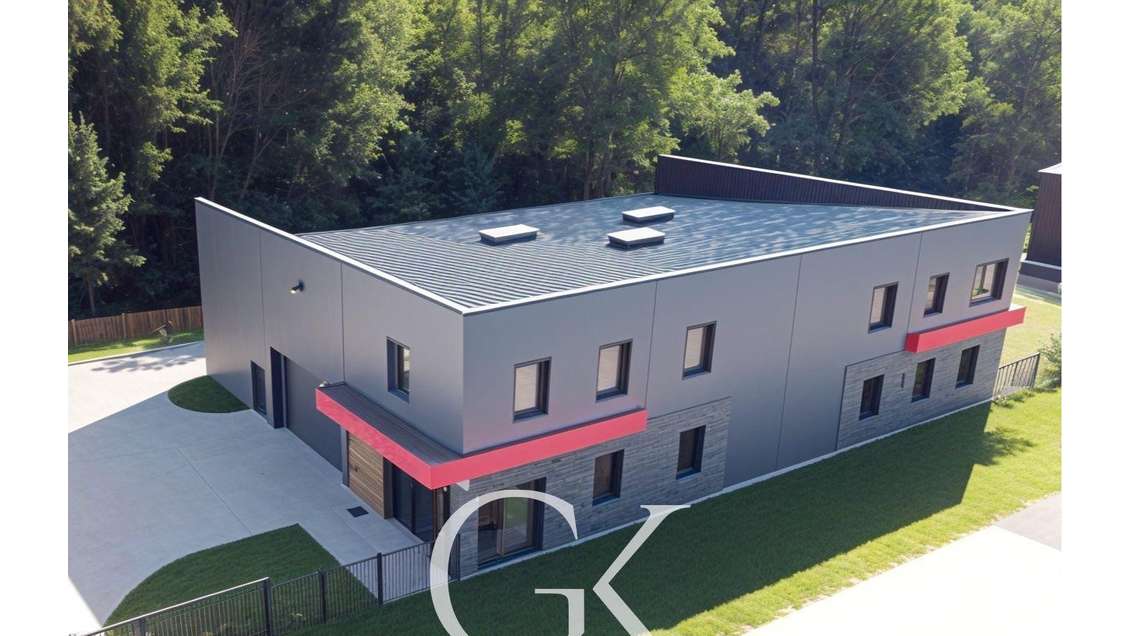 Vente local récent 550m² à St-Clair-de-la-Tour