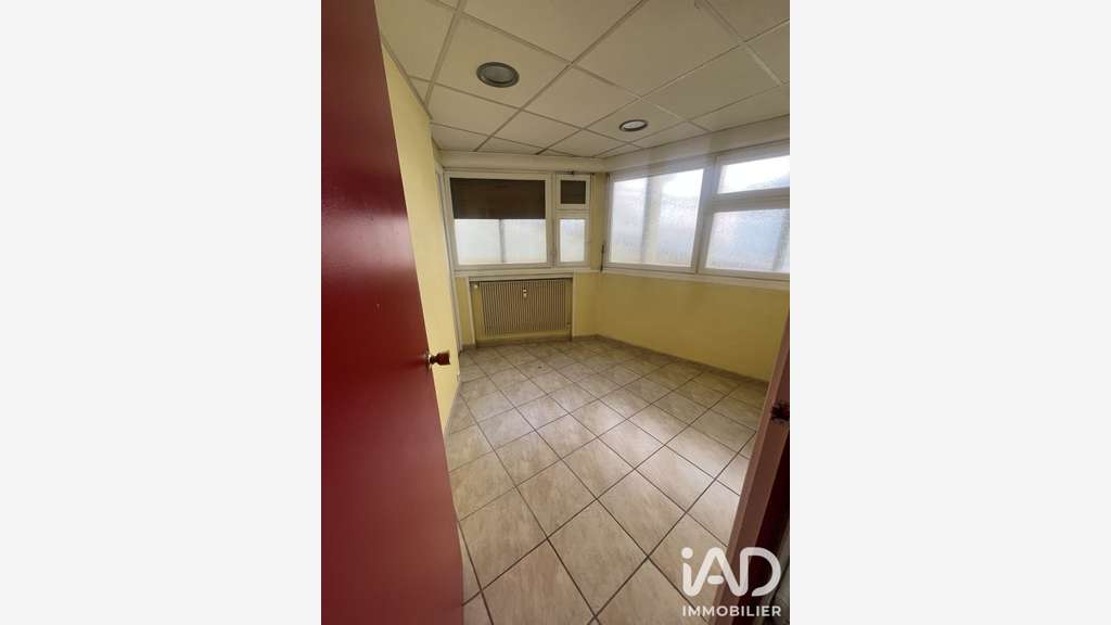 Local commercial à Saint-Claude