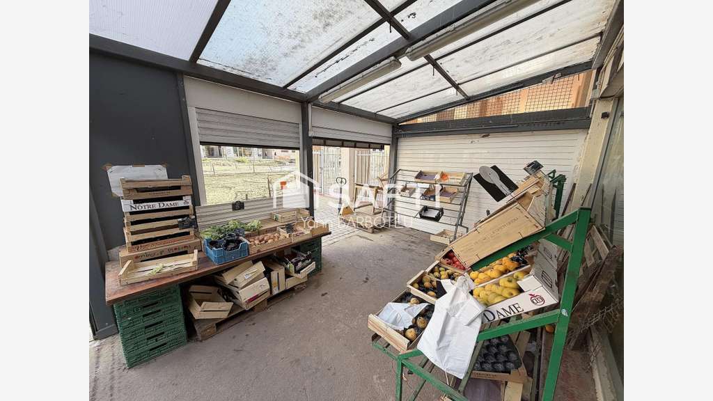 Local commercial de 55m² avec fonds de commerce
