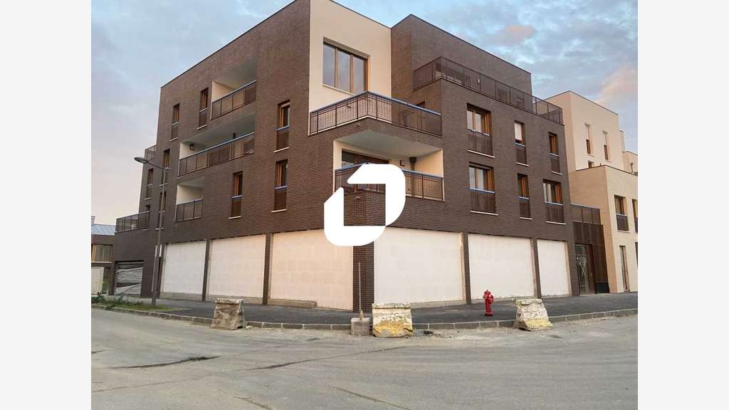 Vente Local commercial 266m² Saint cyr l'ecole