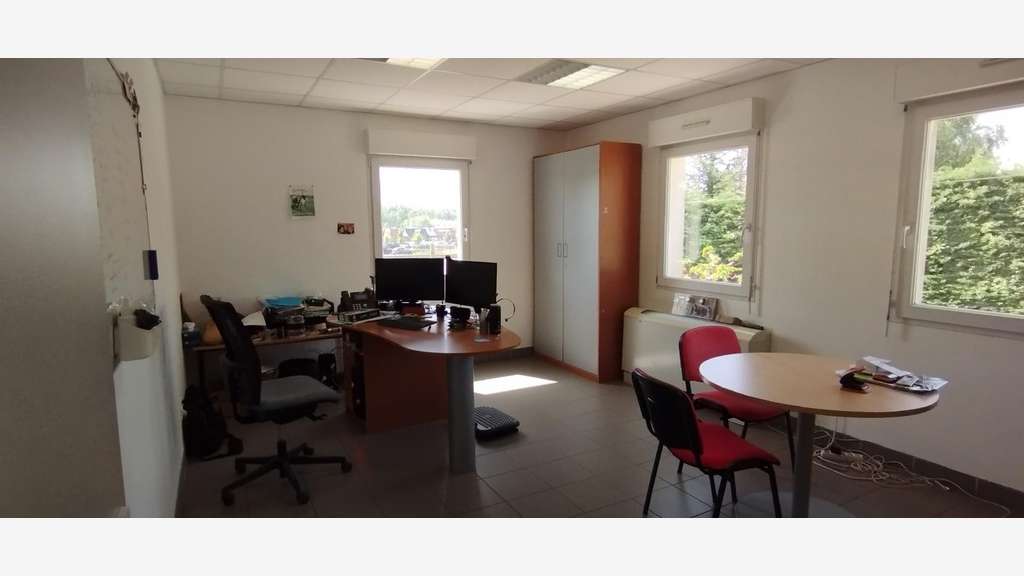 AV local commercial 880m² Saint-Donat-sur-Herbasse