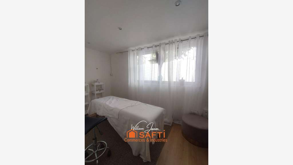 AV local commercial 30m² Saint-Étienne