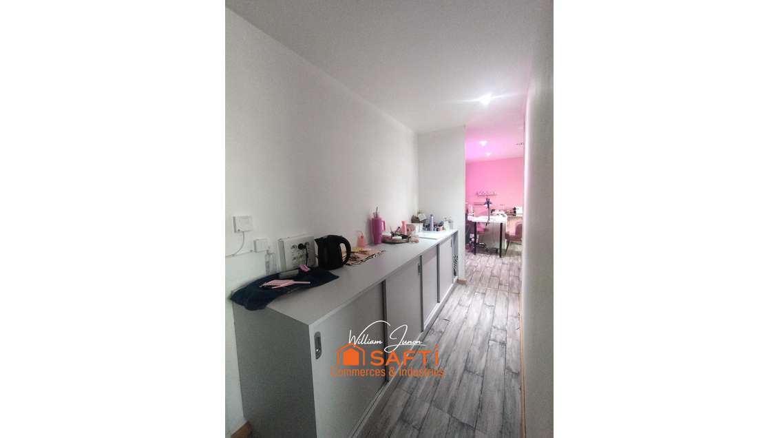 AV local commercial 30m² Saint-Étienne