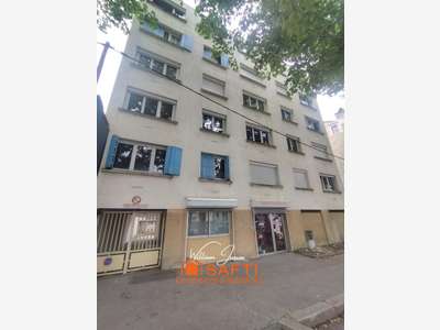 AV local commercial 30m² Saint-Étienne  