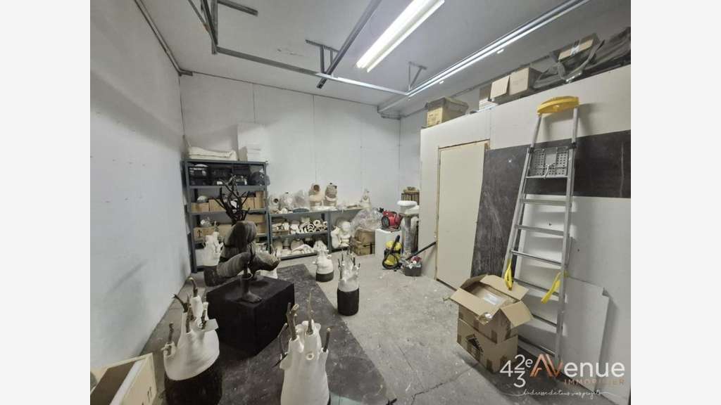 Vente local atelier garage 70m² centre St Etienne