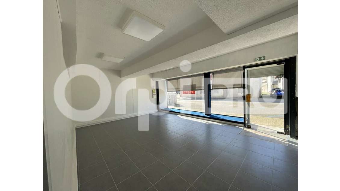 Local commercial 48m² à vendre St-Etienne-du-Bois