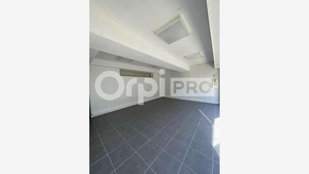 Local commercial 48m² à vendre St-Etienne-du-Bois