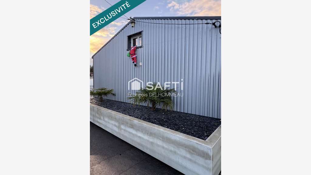 local 130m² avec bureau à Saint-Étienne-du-Bois