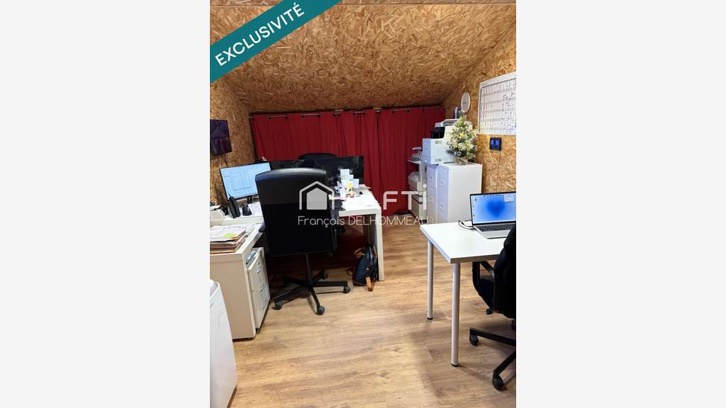 local 130m² avec bureau à Saint-Étienne-du-Bois