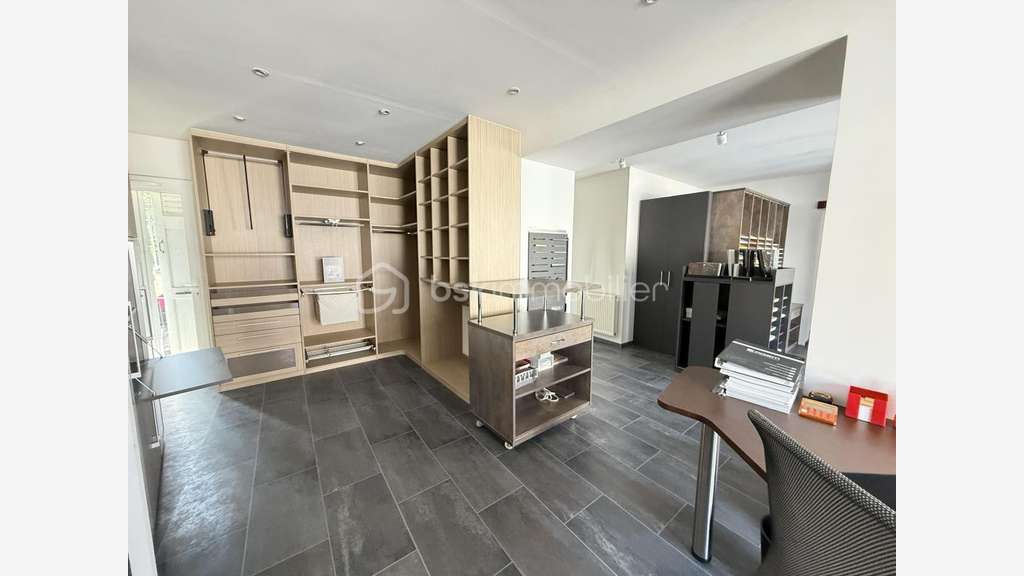Vente joli local entretenu de 77m² à à Saint-Félix