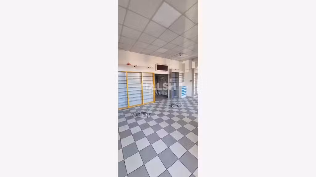À VENDRE - Local commercial 67 m² - SAINT FONS
