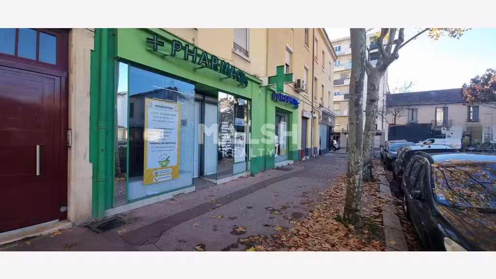 À VENDRE - Local commercial 67 m² - SAINT FONS
