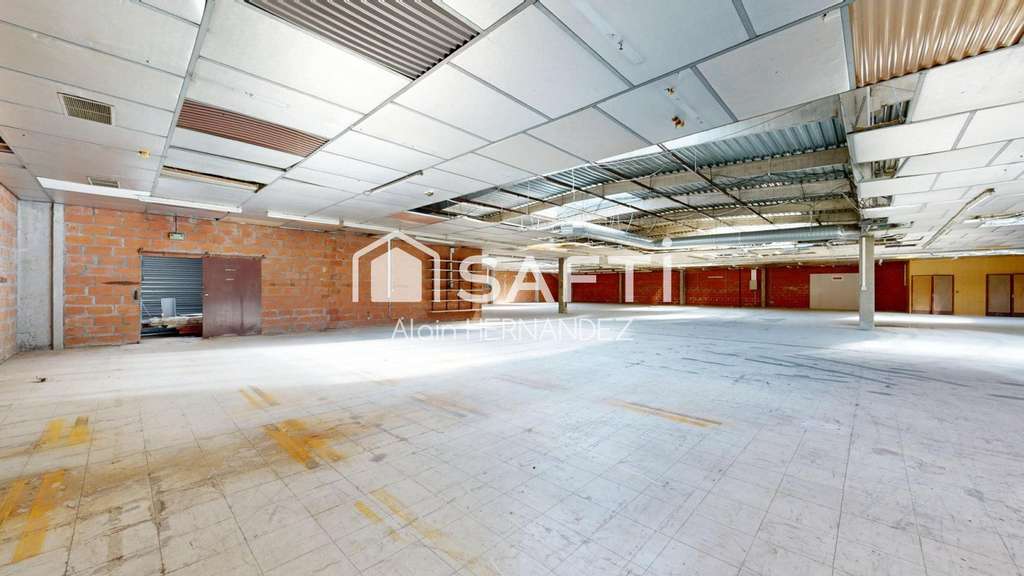 AV entrepôt 1121m² axe très passant à St-Gaudens