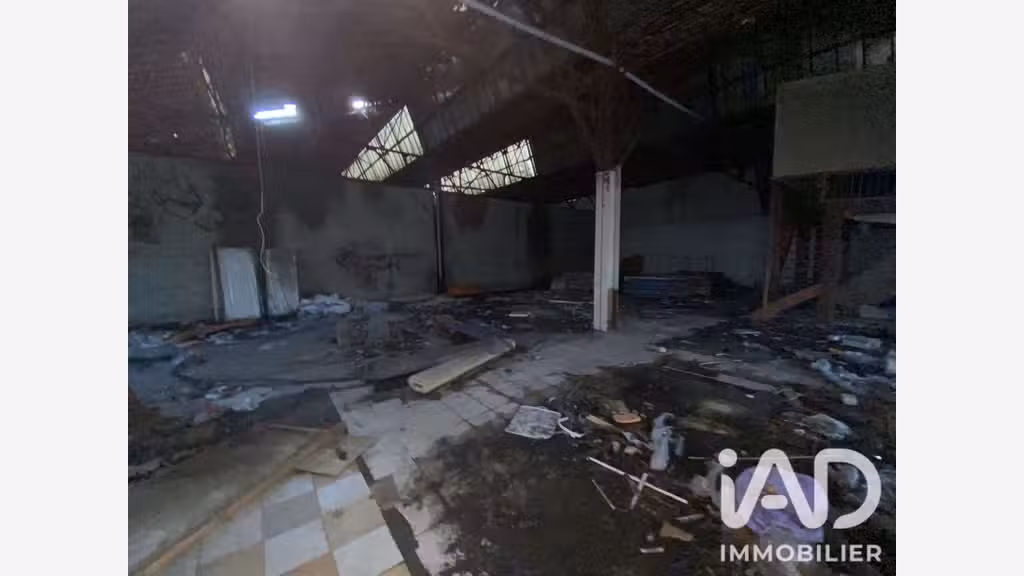 AV local commercial hangar 1200m² à Saint-Gaudens