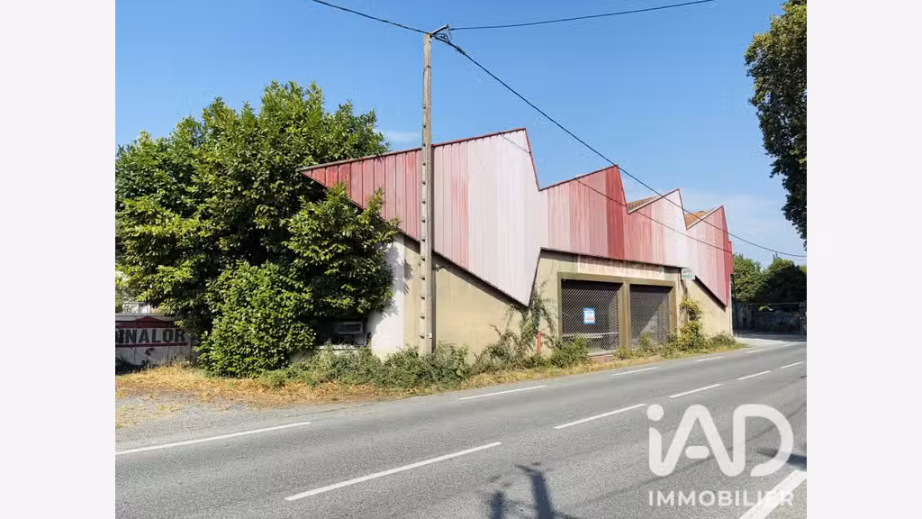 AV local commercial hangar 1200m² à Saint-Gaudens