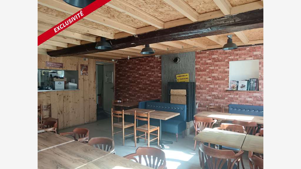 A vendre immeuble de 256m² et FDC bar à Tirepied