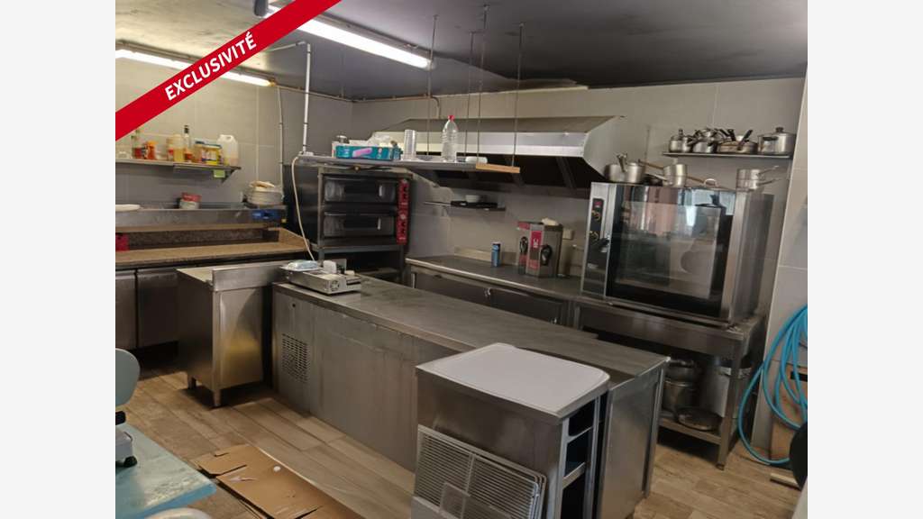 A vendre immeuble de 256m² et FDC bar à Tirepied
